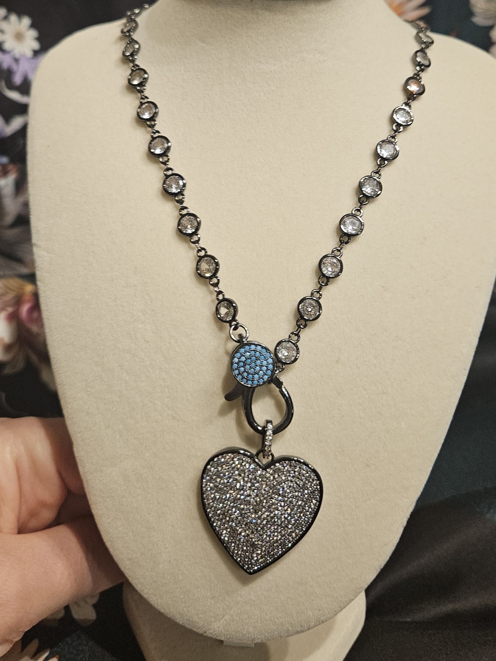 FR Vault Neklace Diamond by The yard 18 Inch And SZ Heart